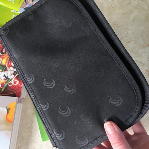 Weight Watchers 7 Pc Set Shopping, Eating, Plan, and Pocket Guides in Organizer - Picture 7 of 11